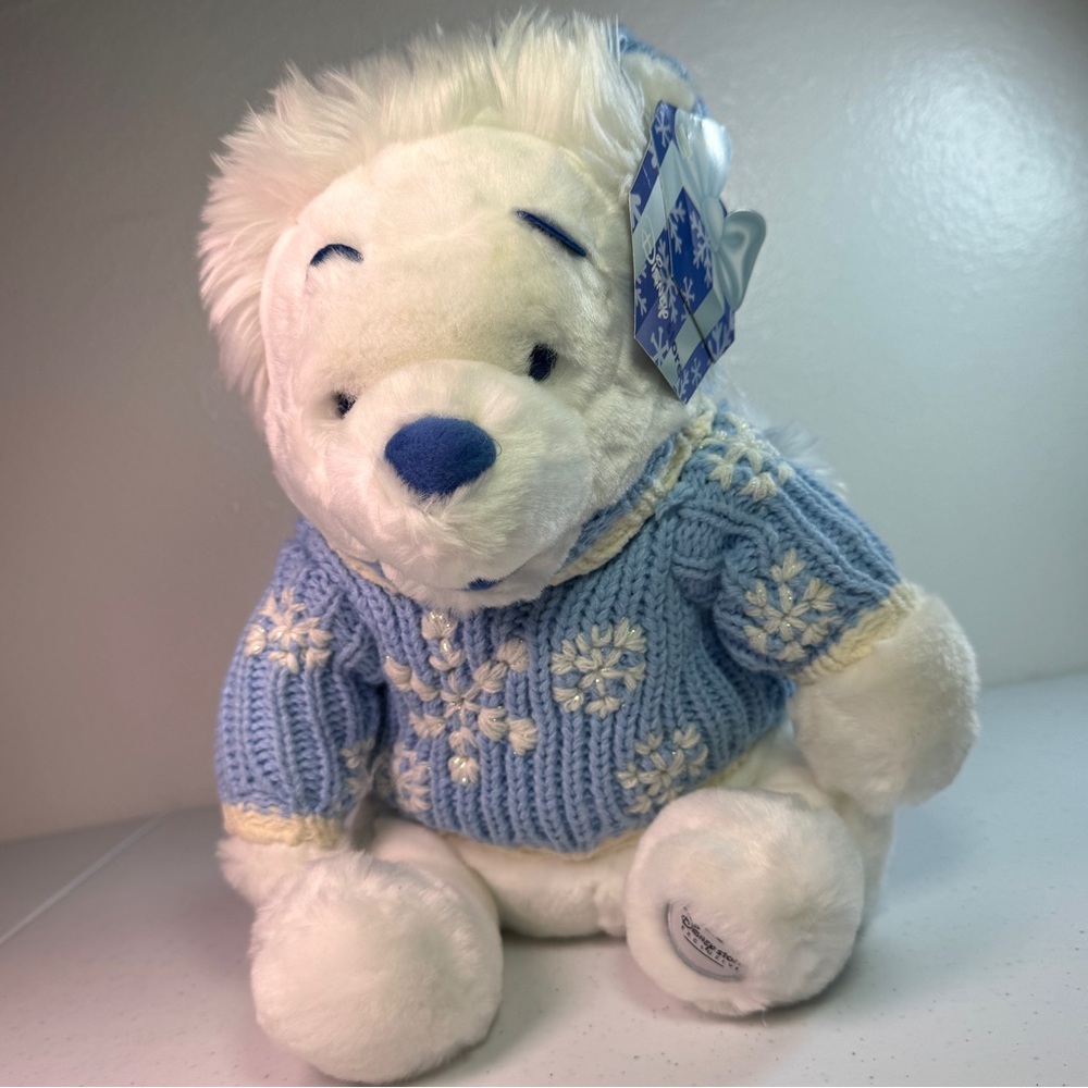 Vintage 2003 Disney Winnie the Pooh White Polar Bear 12" Snowflake Sweater NWT